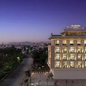 Hotel 7 Rays